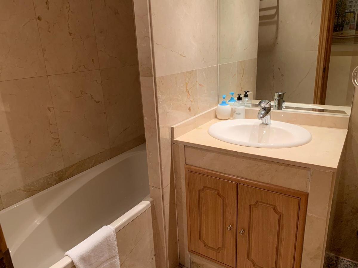 Apartamentos Torr Av America - Lopez De Hoyos - Chamartin Madrid Bagian luar foto
